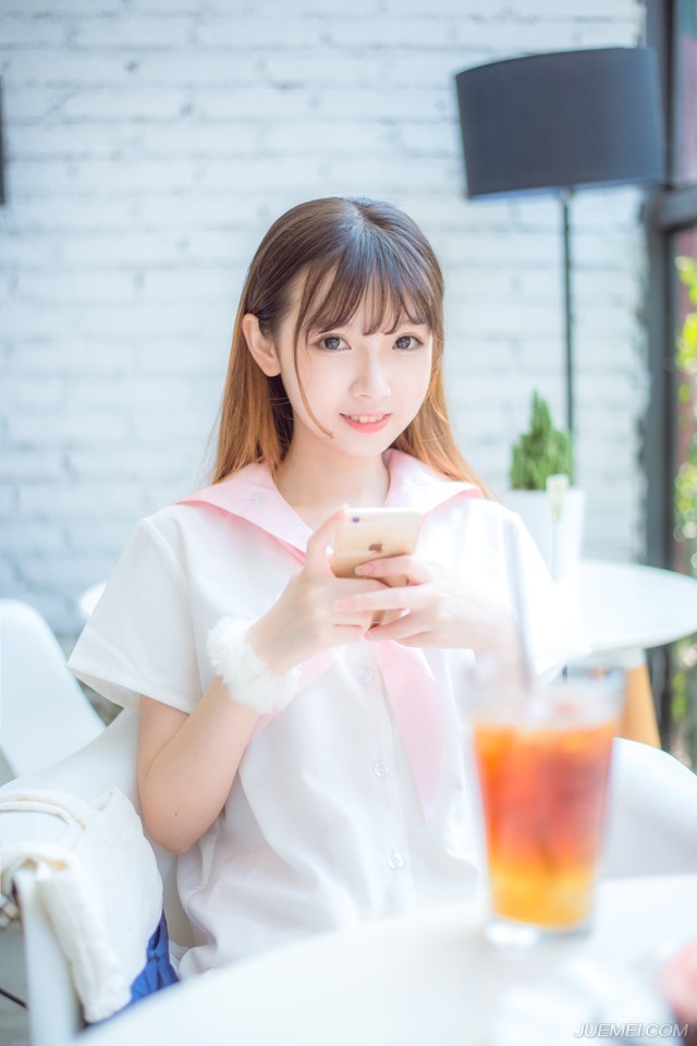 “将军，会否是敌军诡计，引将军出城，然后伏击？”副将闻言不禁大惊道：“或将将军引出城后，再以伏兵偷袭垫江。”
